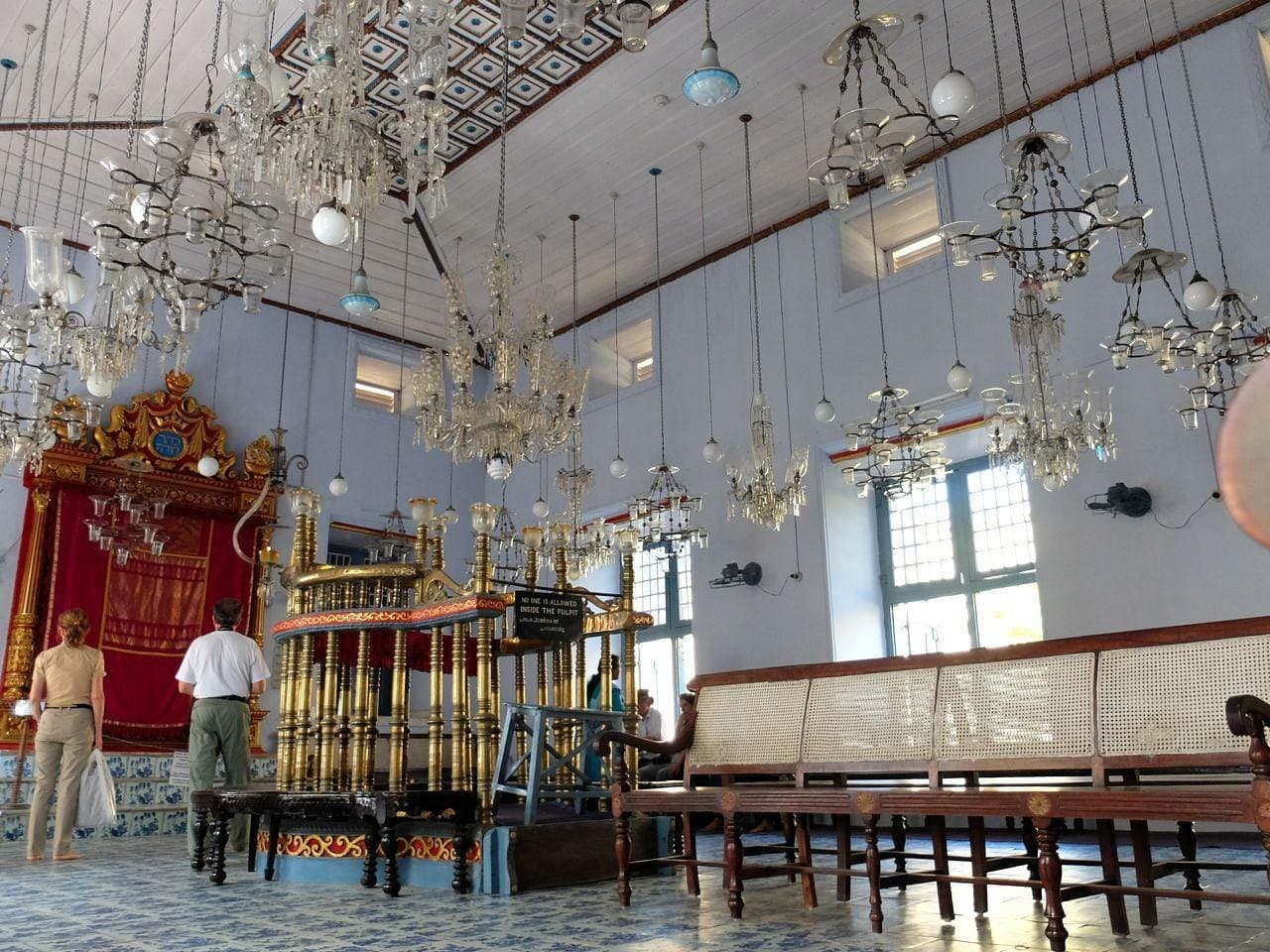 paradesi-synagogue.jpg