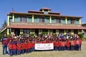 チャリティヨガ